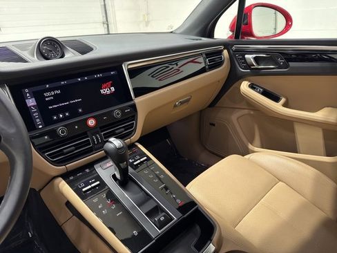Used 2025 Porsche Macan Turbo image 21