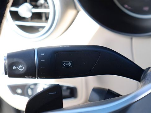 Used 2020 Mercedes-Benz C 300 4MATIC Sedan image 36