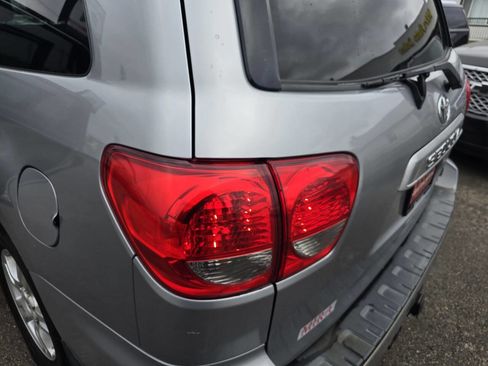 Used 2011 Toyota Sequoia SR5 image 15