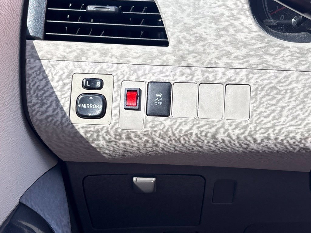 Used 2014 Toyota Sienna L FWD image 20