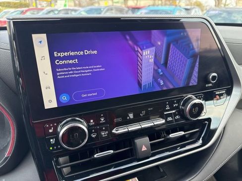 Used 2023 Toyota Highlander Platinum image 6