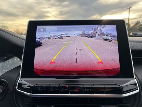 Used 2025 Jeep Compass Trailhawk image 16