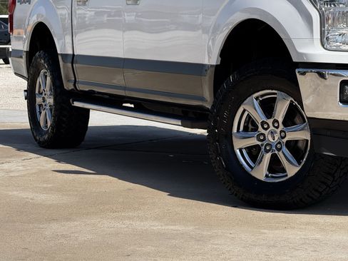 Used 2019 Ford F150 XLT w/ Equipment Group 302A Luxury image 12