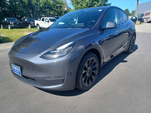 Used 2023 Tesla Model Y Long Range AWD/4WD image 1