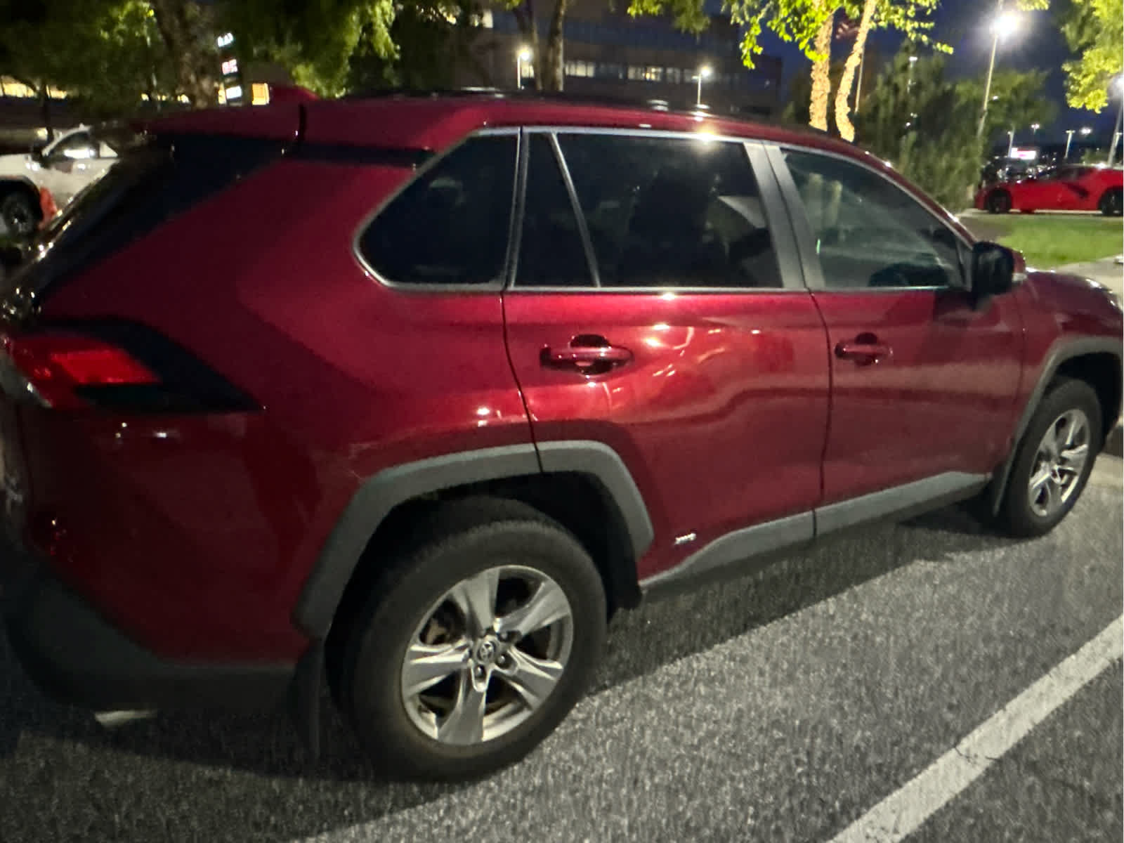 Used 2023 Toyota RAV4 XLE w/ Convenience Package AWD/4WD image 3