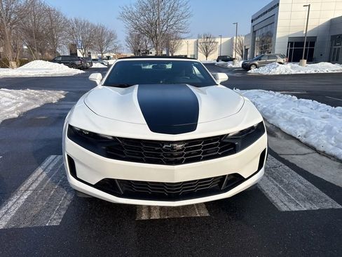 Used 2023 Chevrolet Camaro LT w/ Technology Package image 2