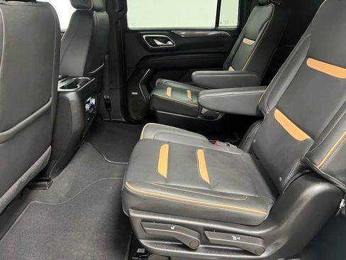 Used 2024 GMC Yukon XL AT4 w/ AT4 Premium Package AWD/4WD image 43