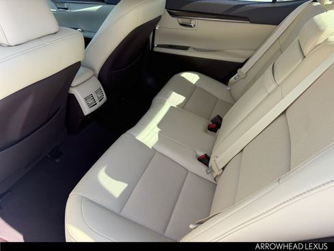 Used 2018 Lexus ES 350 w/ Navigation System Package image 27