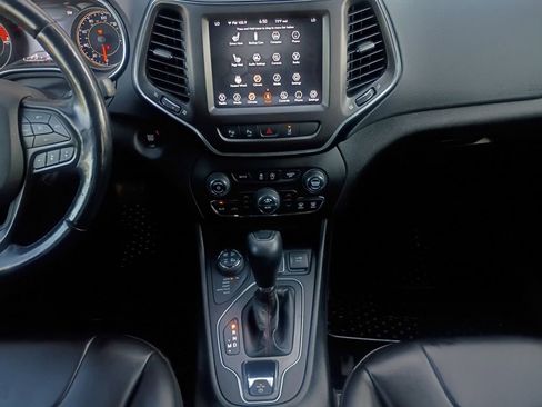 Used 2021 Jeep Cherokee Trailhawk w/ Technology Group image 3