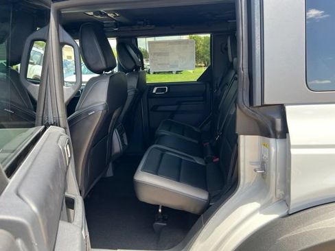 New 2026 Ford Bronco Outer Banks w/ Sasquatch Package AWD/4WD image 12
