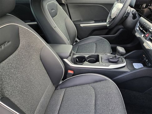 New 2025 Kia K4 GT-Line image 10