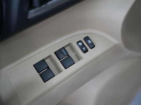 Used 2013 Toyota Highlander SE image 46