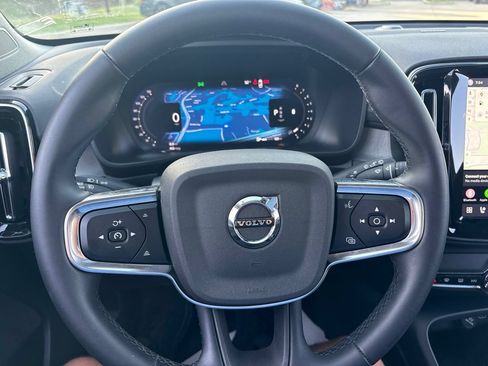 Used 2024 Volvo XC40 B5 Plus w/ Protection Package Premier AWD/4WD image 25