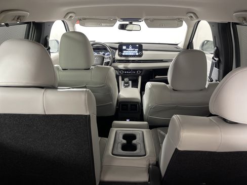 Used 2024 Mitsubishi Outlander SEL image 16