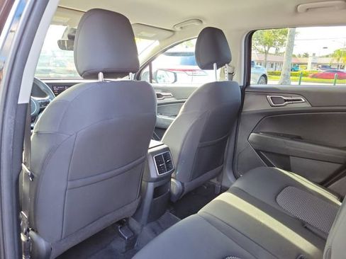 Used 2023 Kia Sportage LX FWD image 10