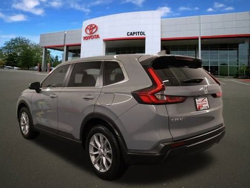 Used 2025 Honda CR-V EX image 4
