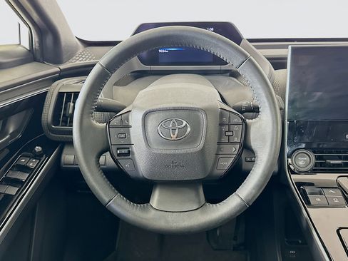 Used 2024 Toyota bZ4X FWD image 18