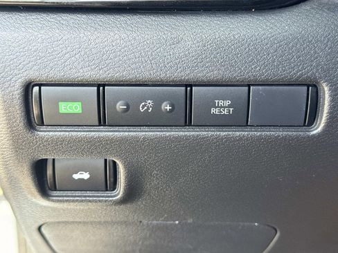 Used 2024 Nissan Sentra SR FWD image 20