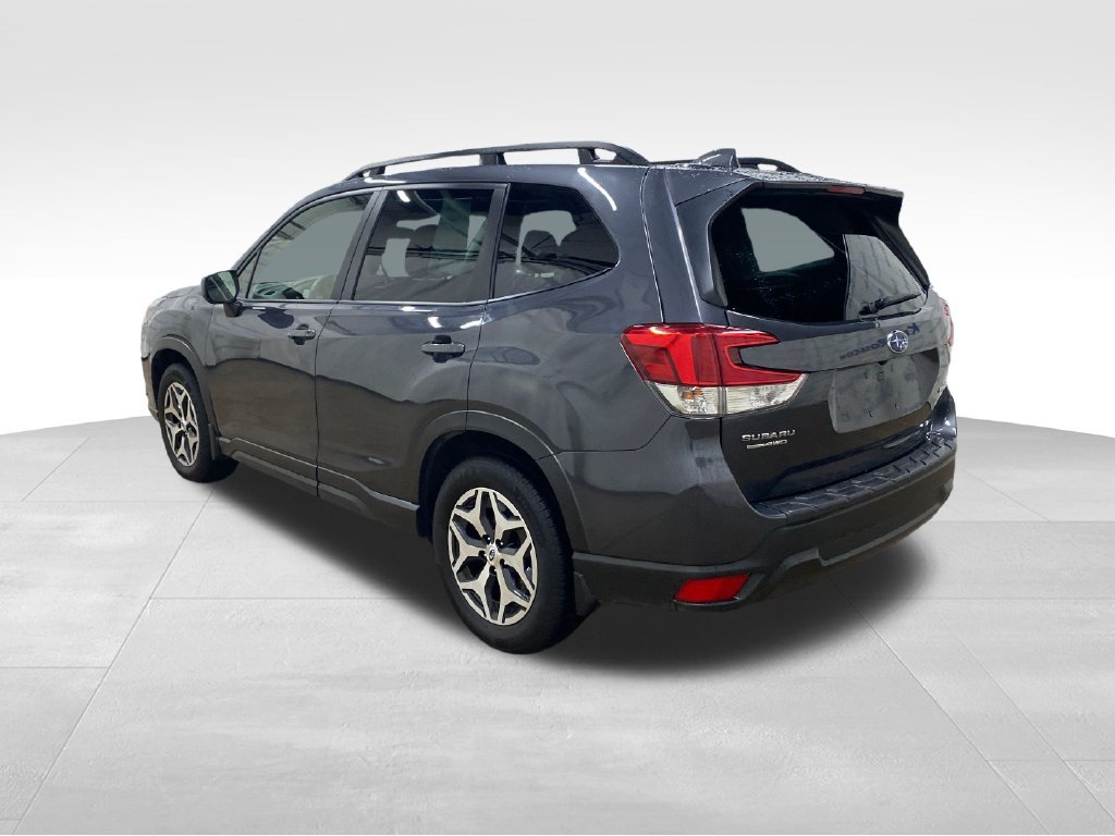 Certified 2023 Subaru Forester Premium AWD/4WD image 2