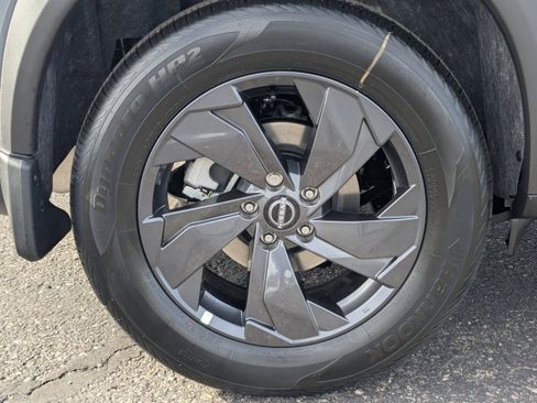 New 2026 Nissan Rogue SV image 10