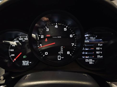 Used 2018 Porsche 718 Boxster RWD image 17