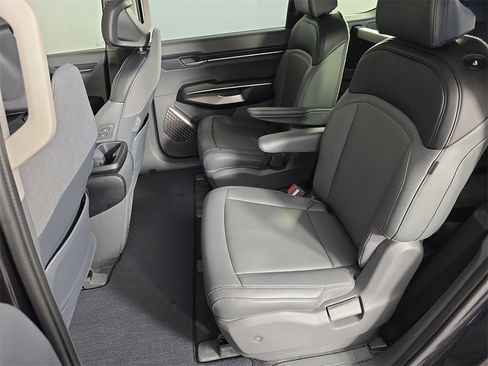 Used 2026 Kia EV9 Light image 34