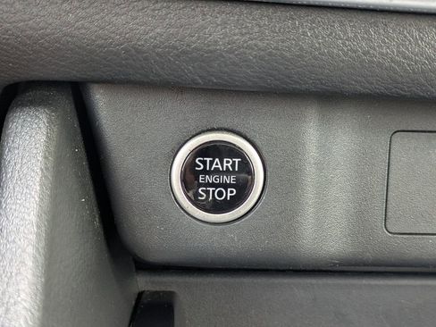 Used 2023 Nissan Rogue S AWD/4WD image 28