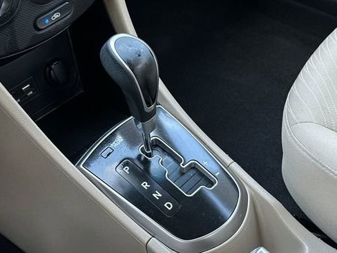 Used 2015 Hyundai Accent GLS w/ Option Group 03 image 21