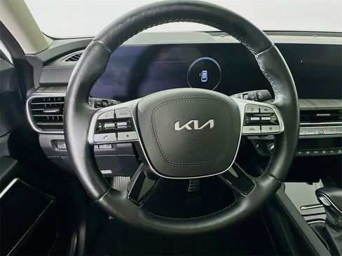 Certified 2024 Kia Telluride SX w/ Towing Package image 24