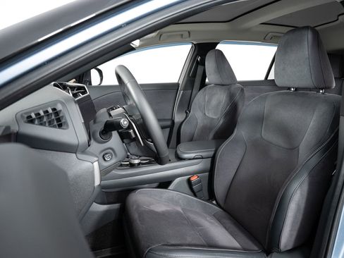 Used 2023 Lexus RZ 450e Premium w/ Accessory Package (2T) image 17