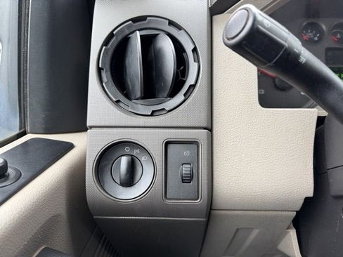 Used 2009 Ford F250 2WD Crew Cab Super Duty image 17