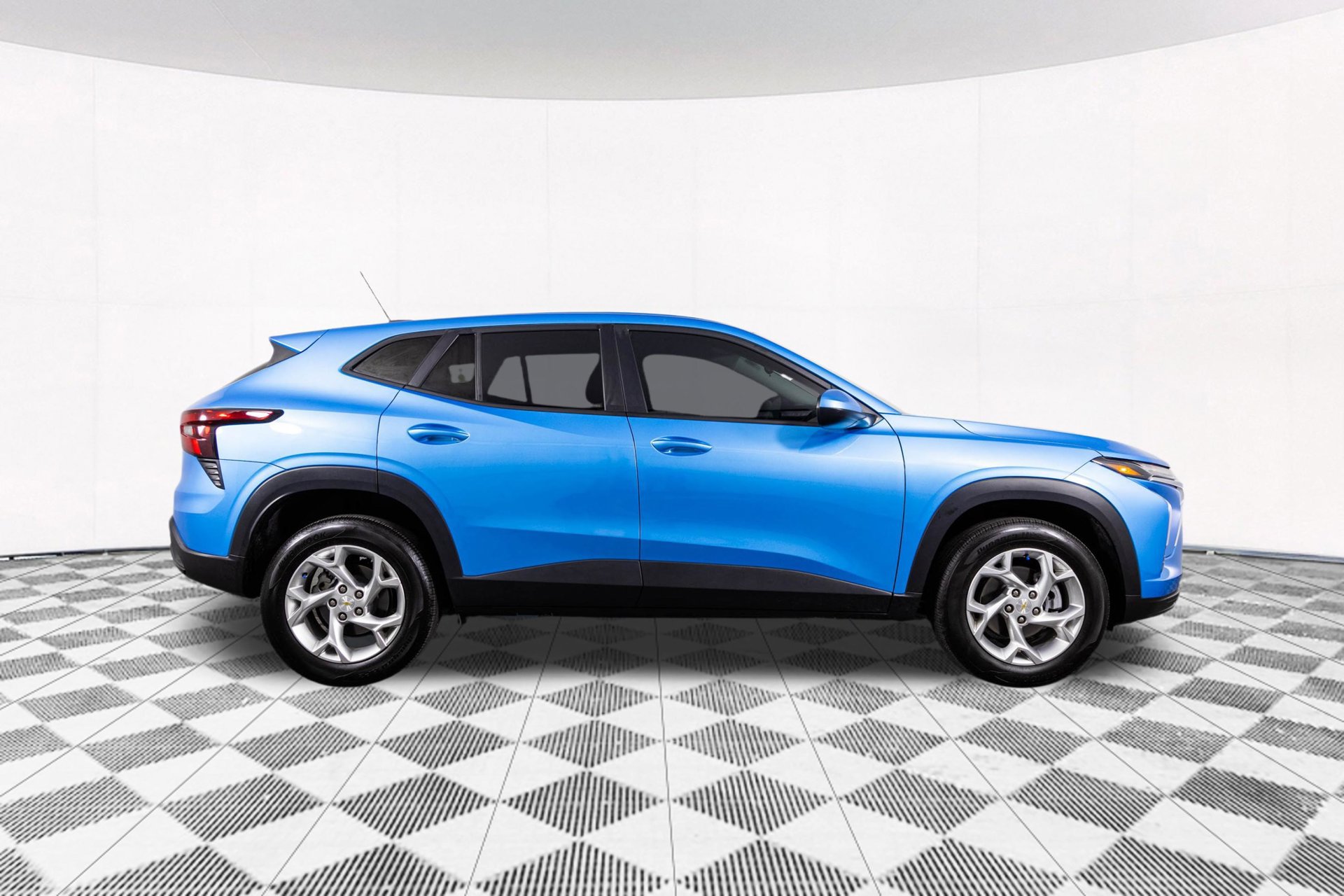 Used 2025 Chevrolet Trax LS w/ LS Convenience Package FWD image 20