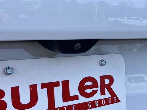 Used 2023 Jeep Grand Cherokee Limited w/ Black Appearance Package image 10