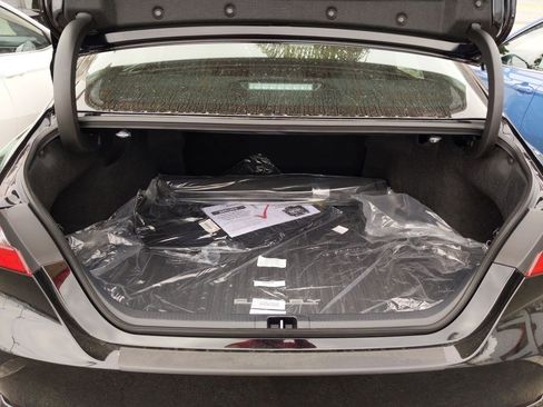 Used 2023 Toyota Camry SE image 19