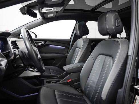 Used 2024 Audi Q4 e-tron Prestige w/ Black Optic Package image 8