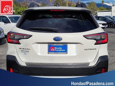 Used 2022 Subaru Outback Limited image 3