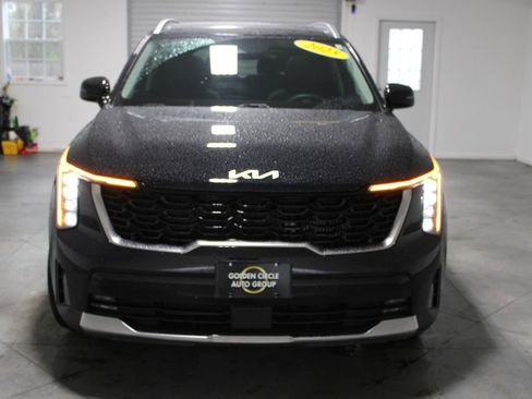 Used 2025 Kia Sorento EX w/ Panoramic Sunroof Package image 56