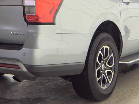 Used 2023 Ford Expedition Max XLT image 31