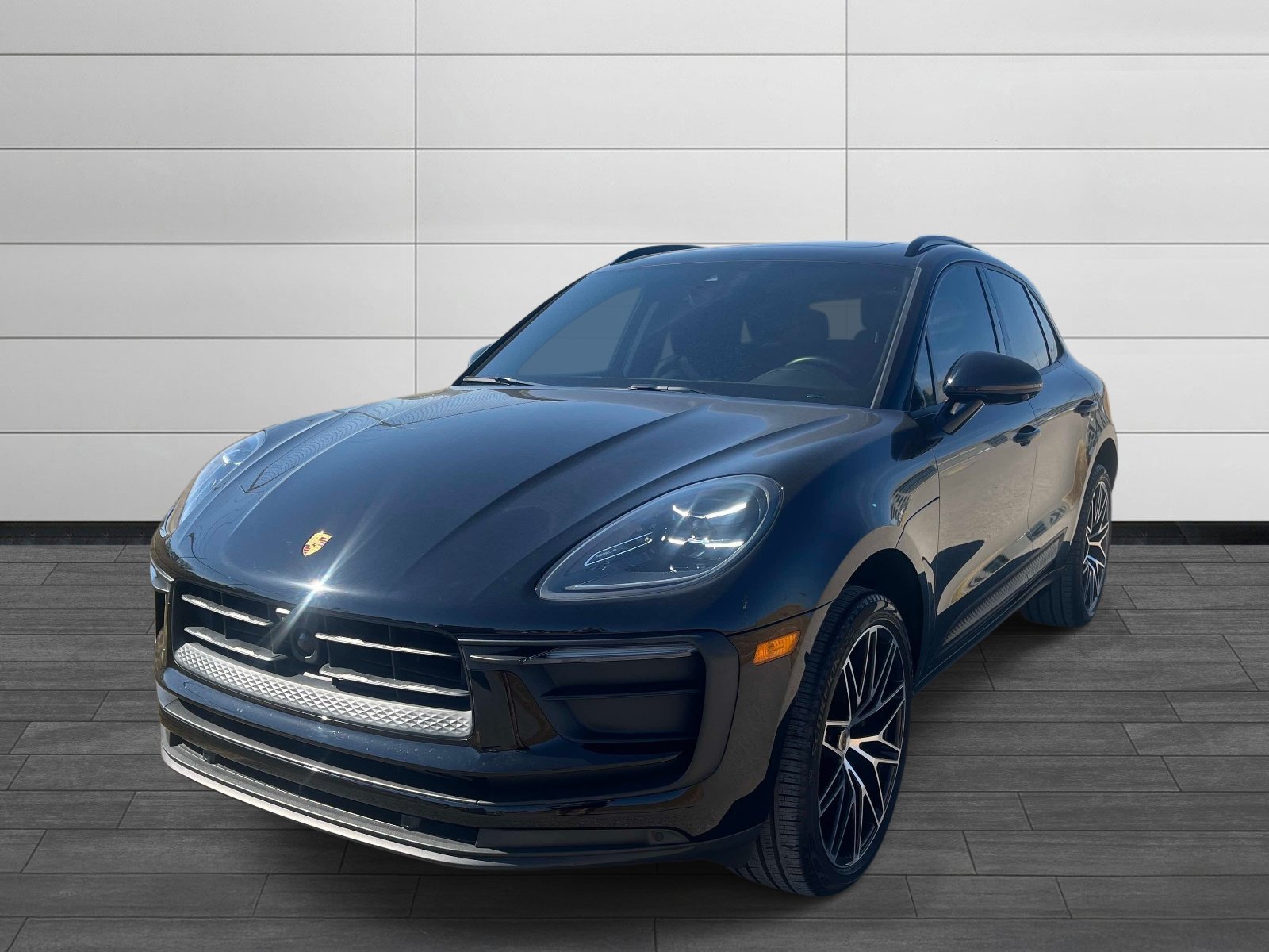 Used 2024 Porsche Macan AWD/4WD image 7