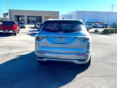 Used 2023 Buick Enclave Avenir w/ Avenir Technology Package image 5