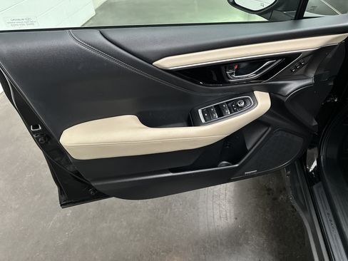 Used 2023 Subaru Outback Limited image 18