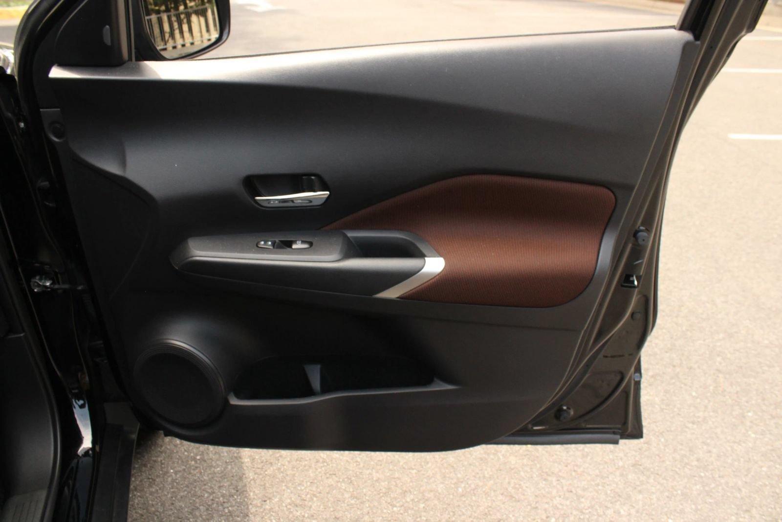 Used 2024 Nissan Kicks SR FWD image 25