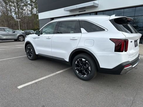 New 2026 Kia Sorento S image 6