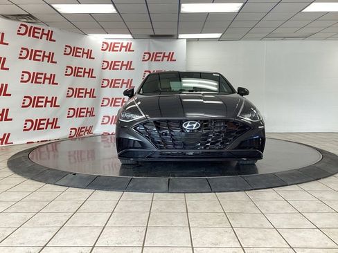 Used 2020 Hyundai Sonata Limited FWD image 2