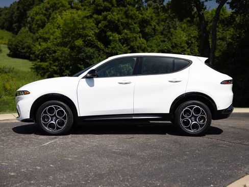 Used 2025 Alfa Romeo Tonale w/ Active Assist Package AWD/4WD image 3