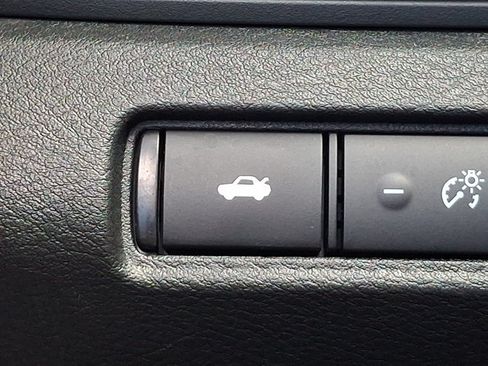Used 2025 Nissan Altima 2.5 SV AWD/4WD image 24