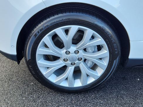 Used 2021 Land Rover Range Rover Westminster Edition image 9