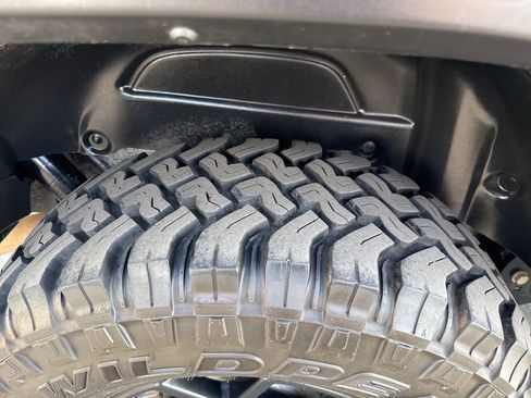 Certified 2024 Jeep Wrangler Unlimited image 11