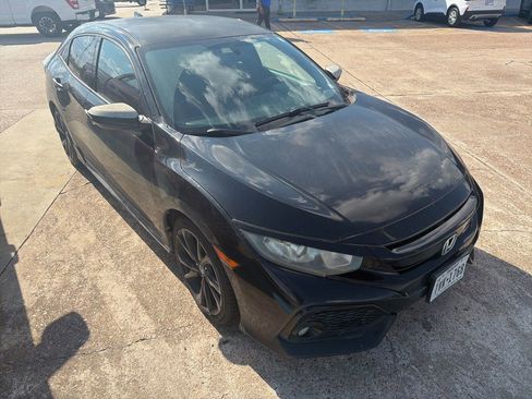 Used 2018 Honda Civic Sport image 8