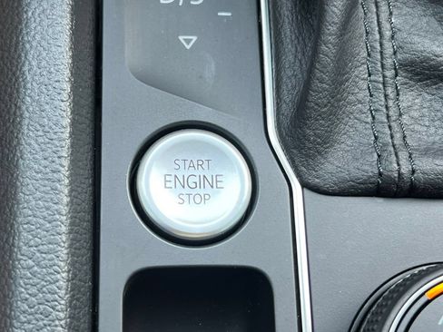 Used 2021 Volkswagen Atlas SEL Premium AWD/4WD image 36